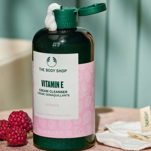 THE BODY SHOP Vitamin E Cream Cleanser 250ml كريم منظف بفيتامين ياء من ذا بدي شوب - Image 2