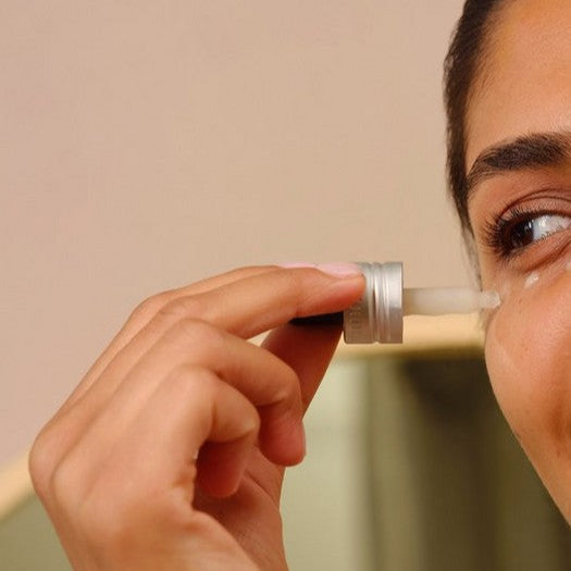 THE BODY SHOP Vitamin C Eye Glow Serum 10ml ذا بدي شوب سيروم الفيتامين C للعين - Image 3