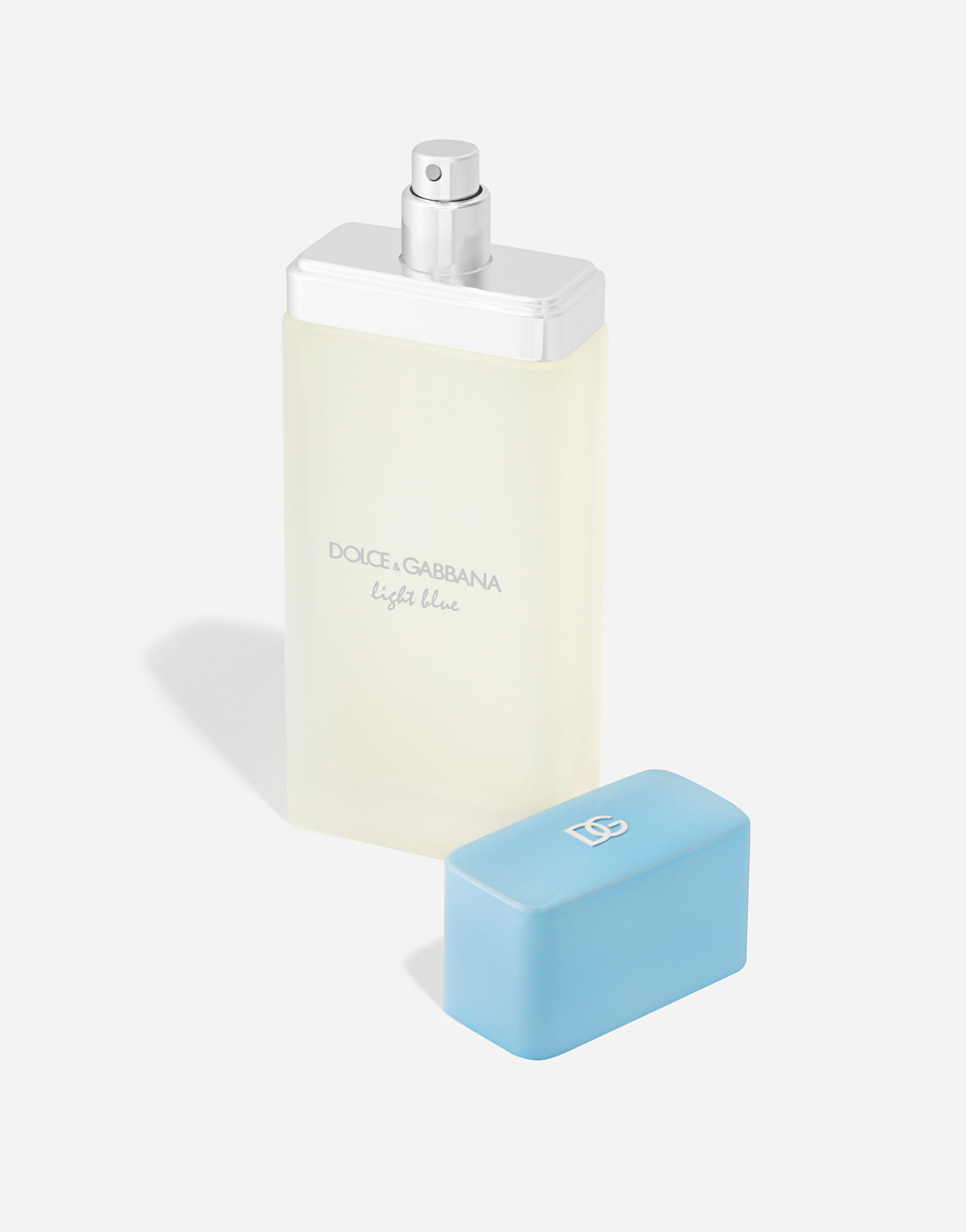 DOLCE & GABBANA Light Blue Eau De Toilette Refillable Packaging 100ml دولجي أند گابانا عطر للنساء قابل لإعادة التعبئة - Image 2