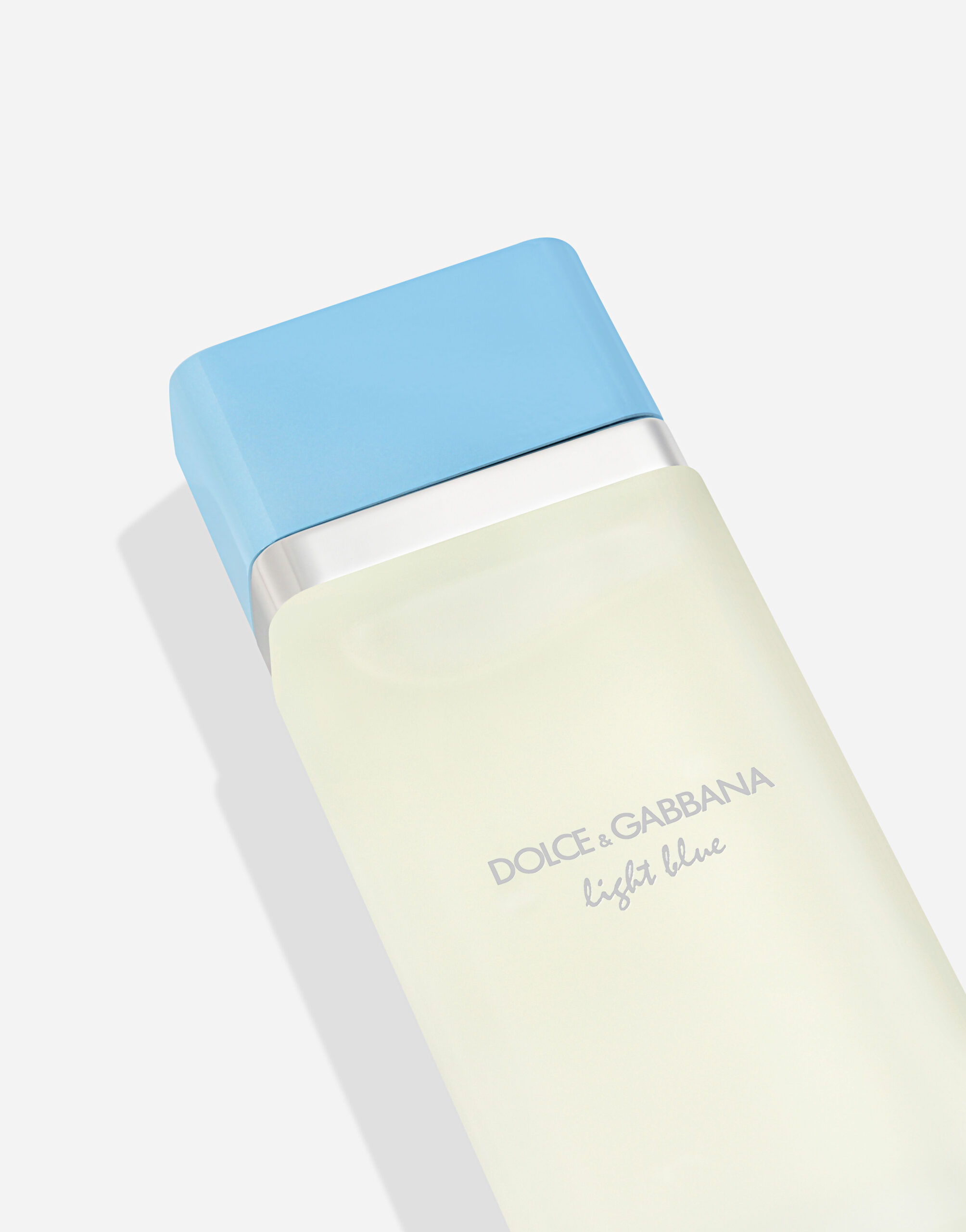 DOLCE & GABBANA Light Blue Eau De Toilette Refillable Packaging 100ml دولجي أند گابانا عطر للنساء قابل لإعادة التعبئة - Image 3