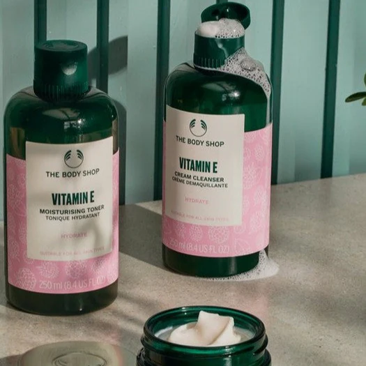 THE BODY SHOP Vitamin E Moisturising Toner 250ml تونر مرطب بفيتامين ياء من ذا بدي شوب - Image 4