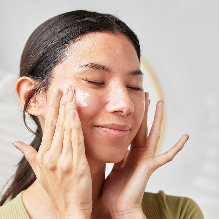 THE BODY SHOP VITAMIN C GLOW BOOST INTENSE MOISTURISER 50ml كريم الفيتامين C المعالج للبشرة من ذا بدي شوب - Image 5