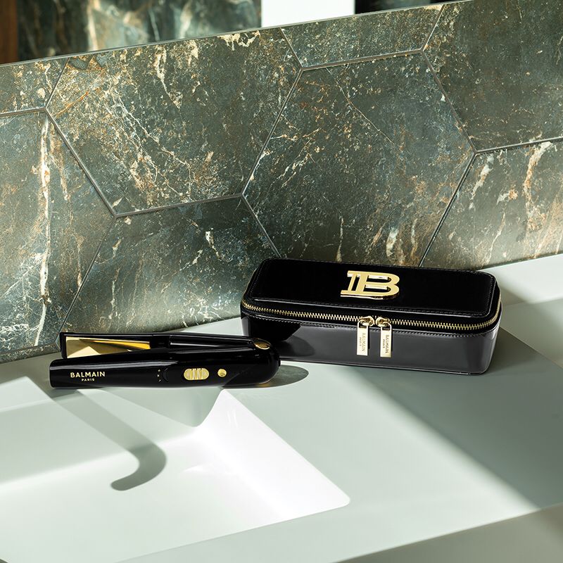 BALMAIN HAIR TITANIUM CORDLESS STRAIGHTENER GOLD & BLACK مكواة شعر لاسلكية من بالمان - Image 4