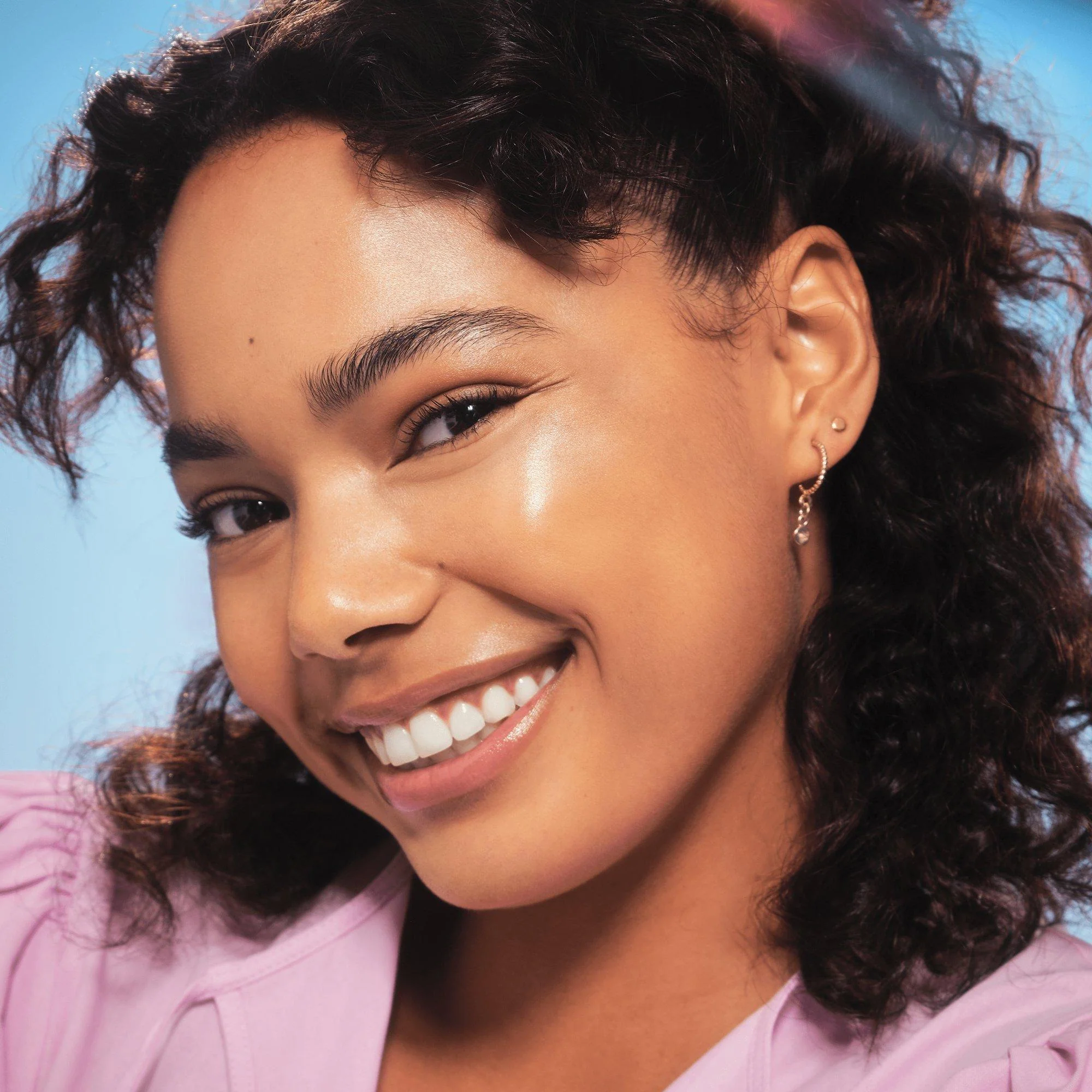 ESSENCE DISNEY + PIXAR liquid highlighter - 01 أحمر خدود سائل من اسنس - Image 2