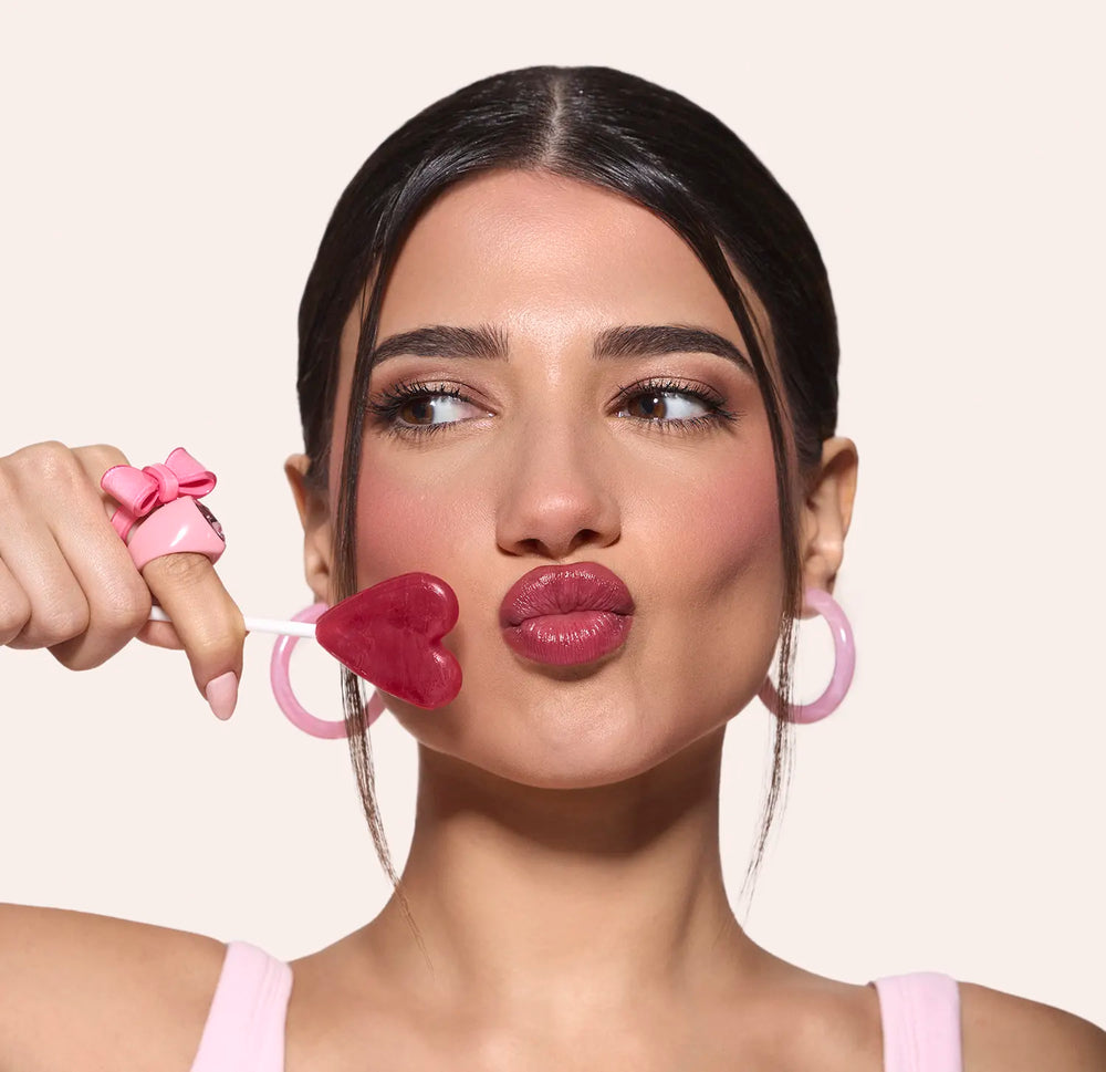 NARINS BEAUTY BUN BUN RED POUCH نارين بيوتي حقيبة ميكاب حمراء - Image 3