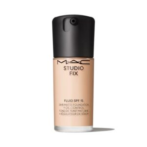 MAC STUDIO FIX FLUID SPF 15 24HR MATTE FOUNDATION + OIL CONTROL - NC10 ماك كريم أساس ستوديو فيكس السائل بعامل حماية من الشمس 15 ، يدوم 24 ساعة ، غير لامع
