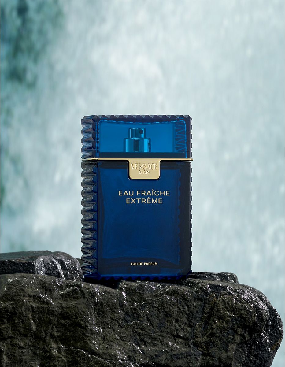 VERSACE EAU FRAICHE EXTRÊME POUR HOMME EAU DE PARFUM 100ml ڤيرساتشي عطر خشبي للرجال - Image 3