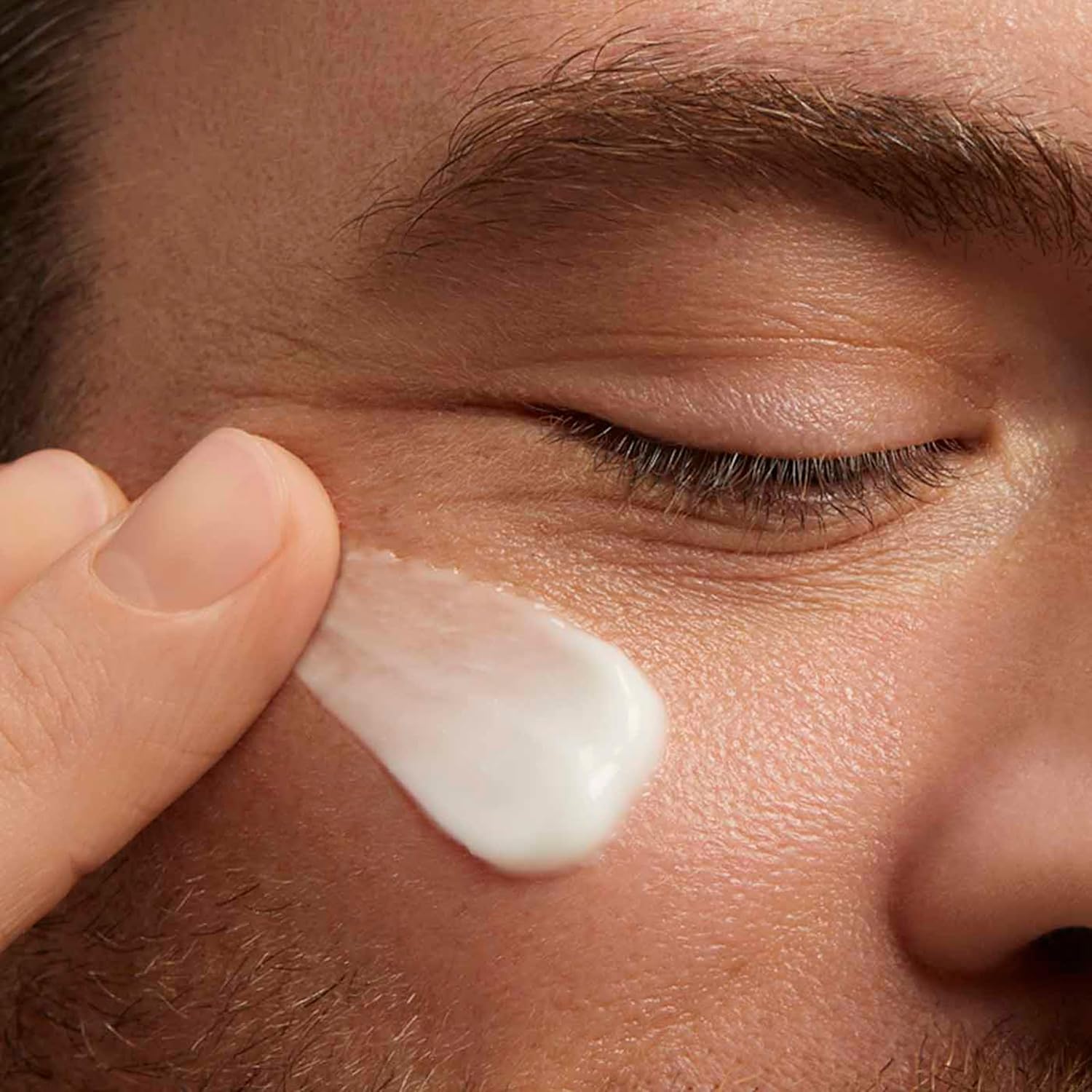 CLARINS MEN Wrinkle Smoothing & Firming Care 50ml كريم يعزز شباب البشرة وينعم التجاعيد للرجال من كلارنس - Image 3