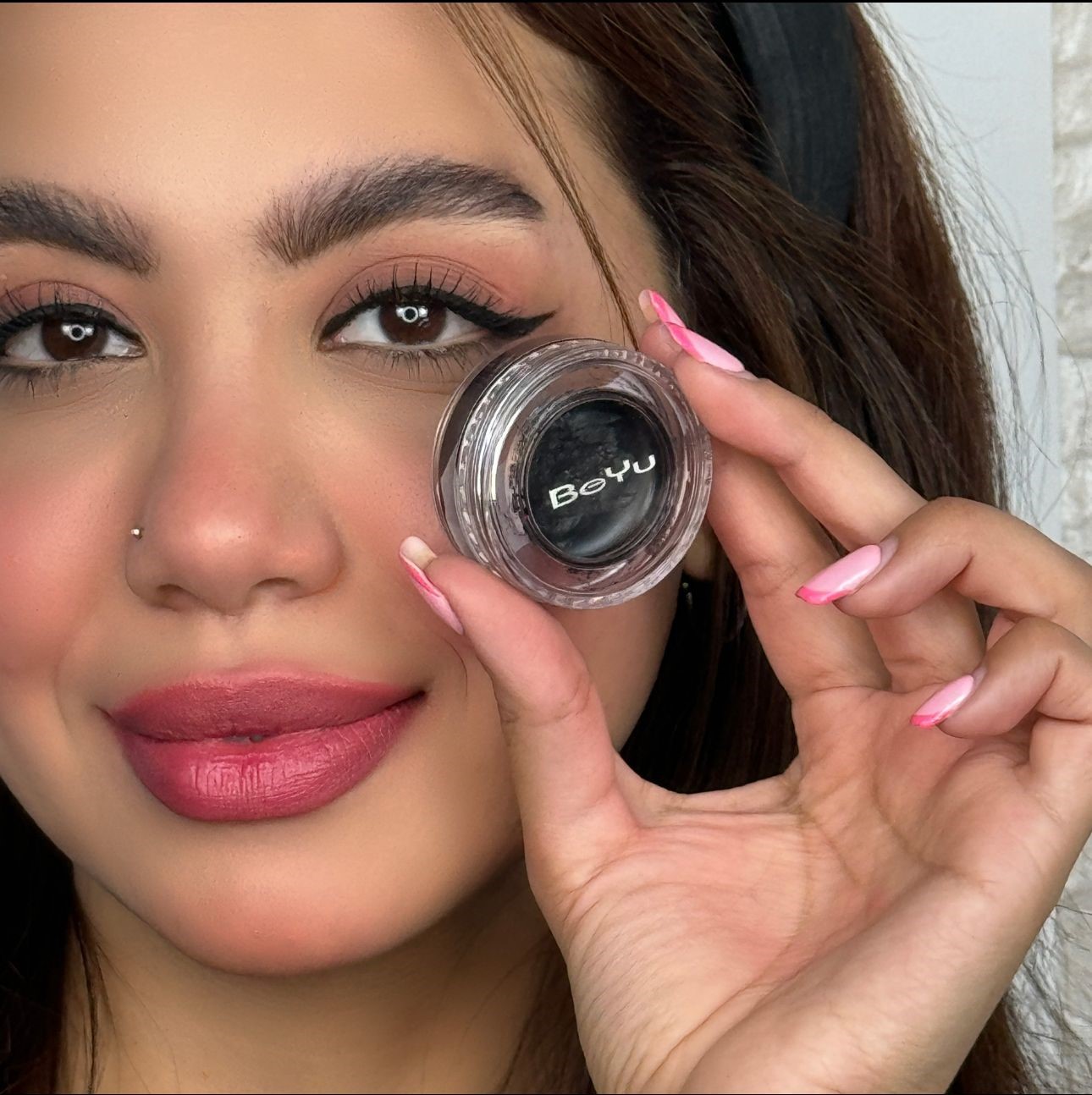 BEYU Tattoo Gel Eyeliner 01 جل ايلاينر & فرشاة من بي يو - Image 4