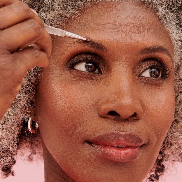 BENEFIT DUAL-ENDED ANGLED EYEBROW BRUSH بينيفت فرشاة للحواجب - Image 2