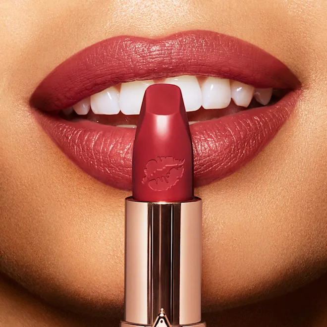 CHARLOTTE TILBURY HOT LIPS - VIVA LA VERGARA احمر شفاه من شارلوت - Image 3