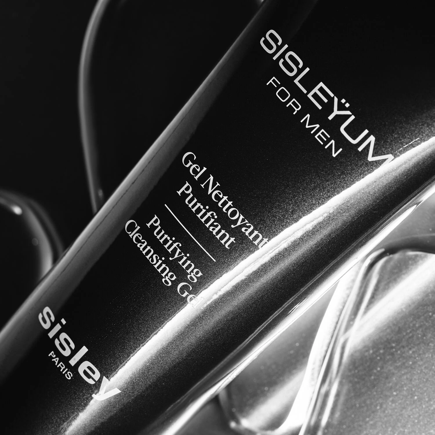 SISLEY Sisleÿum Purifying Cleansing Gel For Men 125ml سيسلي غسول جل منظف ومنقي للرجال - Image 3