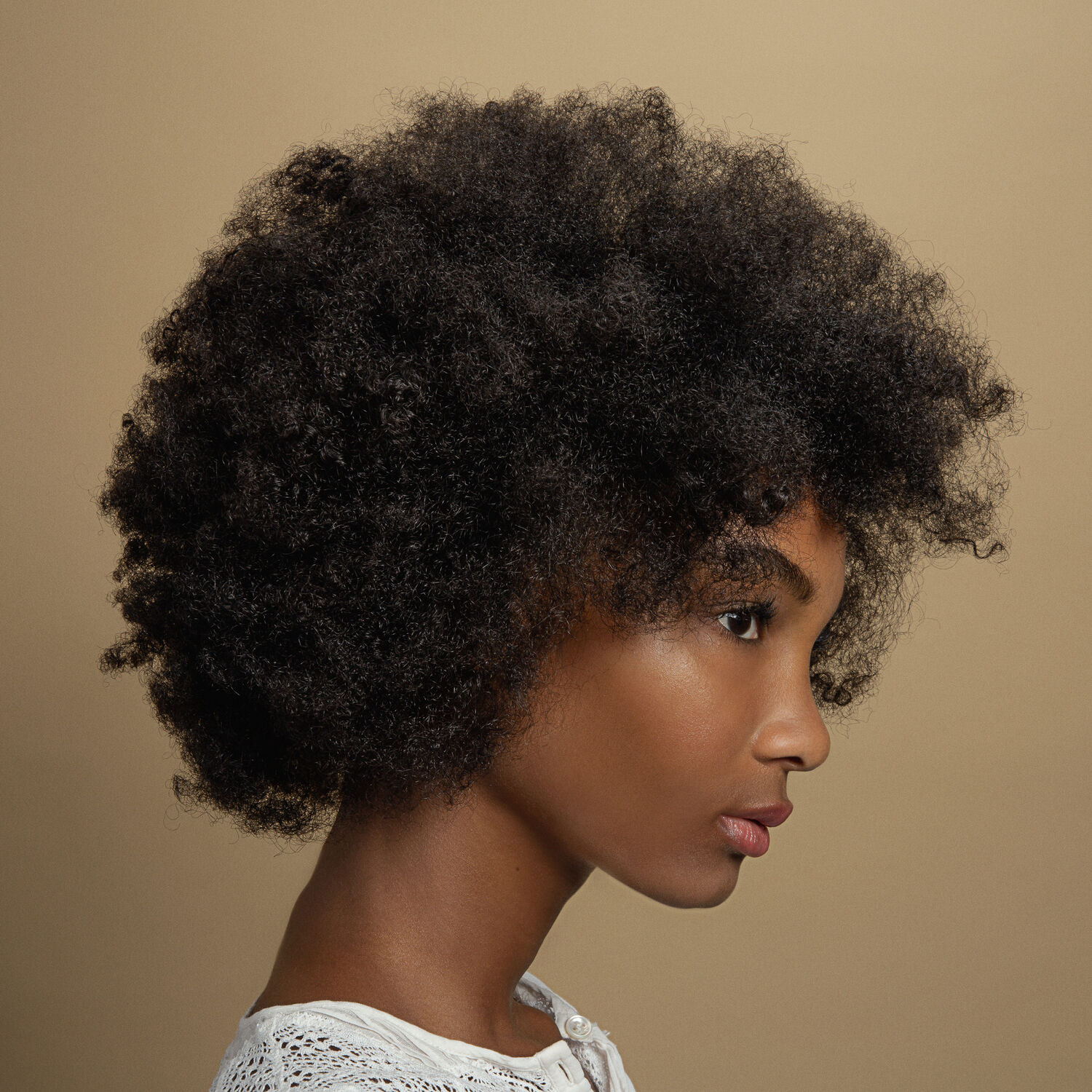 SISLEY Regenerating Hair Care Mask with Four Botanical Oils 200ml سيسلي قناع العناية بالشعر المجدد بأربعة زيوت نباتية - Image 4