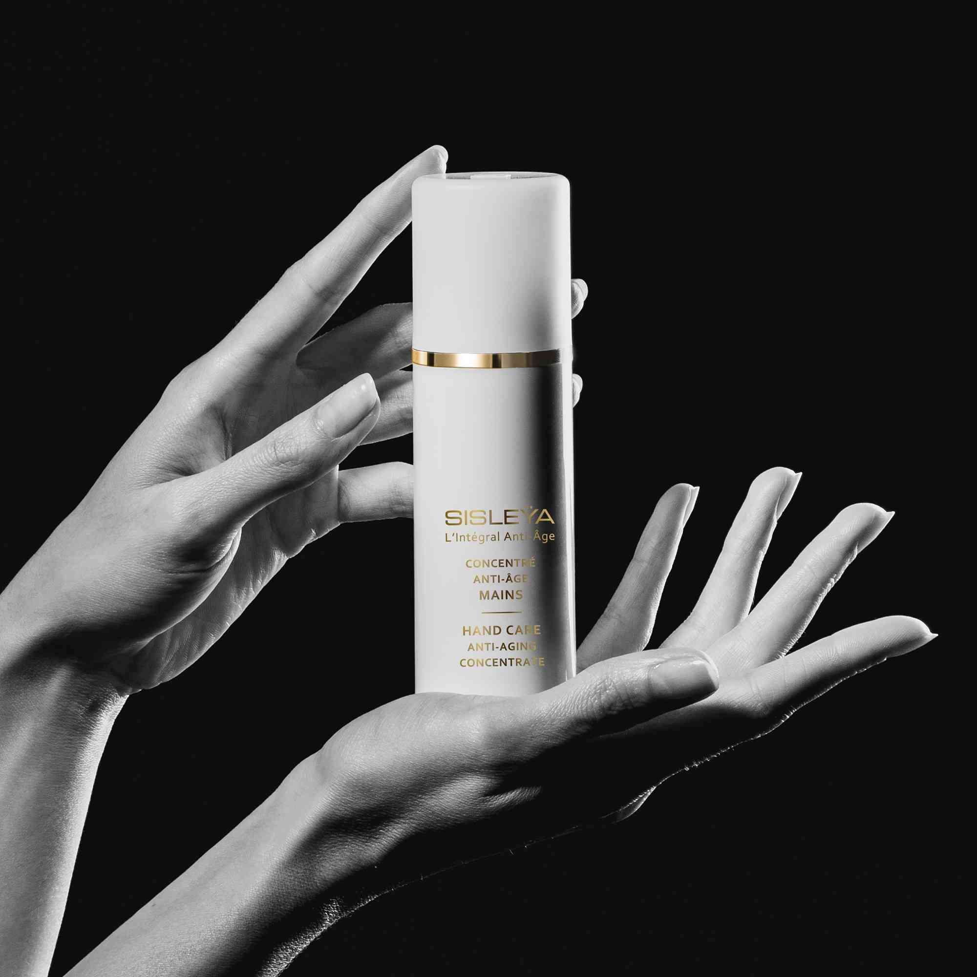 SISLEY Hand Care Anti-Aging Concentrate spf30 75ml سيسلي مركز العناية باليدين ومكافحة الشيخوخة - Image 2