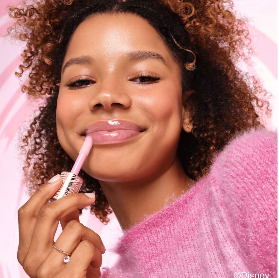 ESSENCE DISNEY ALICE IN WONDERLAND PLUMPING HIGH-SHINE LIPGLOSS أسينس گلوس ملمع للشفاه - Image 3