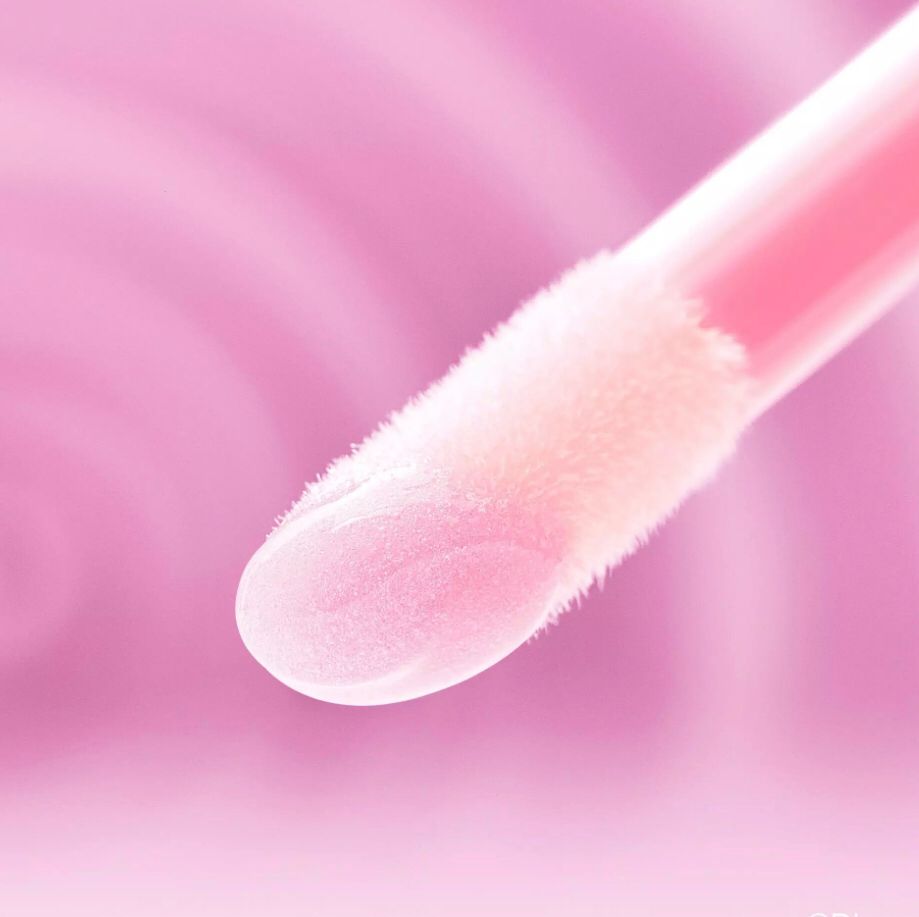 ESSENCE DISNEY ALICE IN WONDERLAND PLUMPING HIGH-SHINE LIPGLOSS أسينس گلوس ملمع للشفاه - Image 2