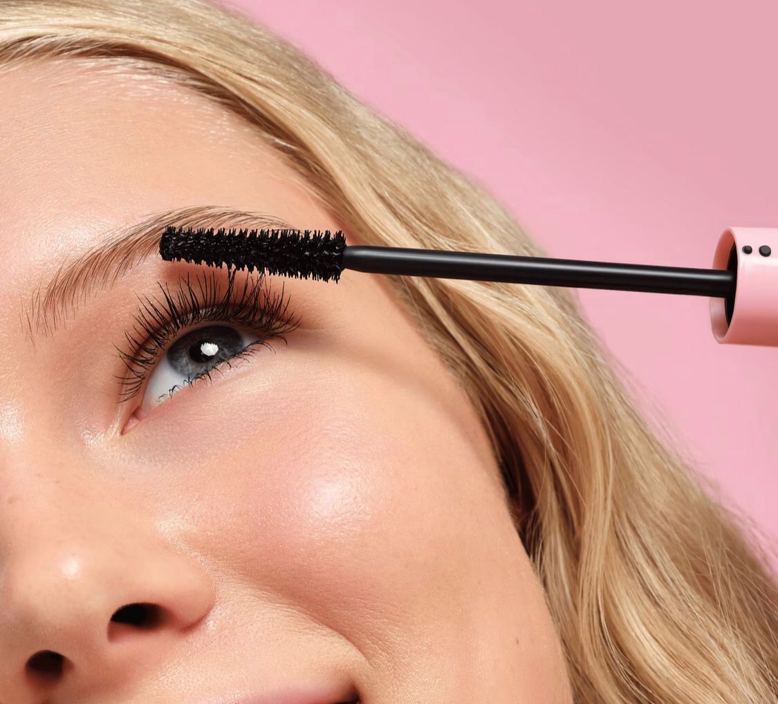 ESSENCE DISNEY ALICE IN WONDERLAND LASH PRINCESS FALSE LASH EFFECT MASCARA أسينس ماسكارا للرموش - Image 4