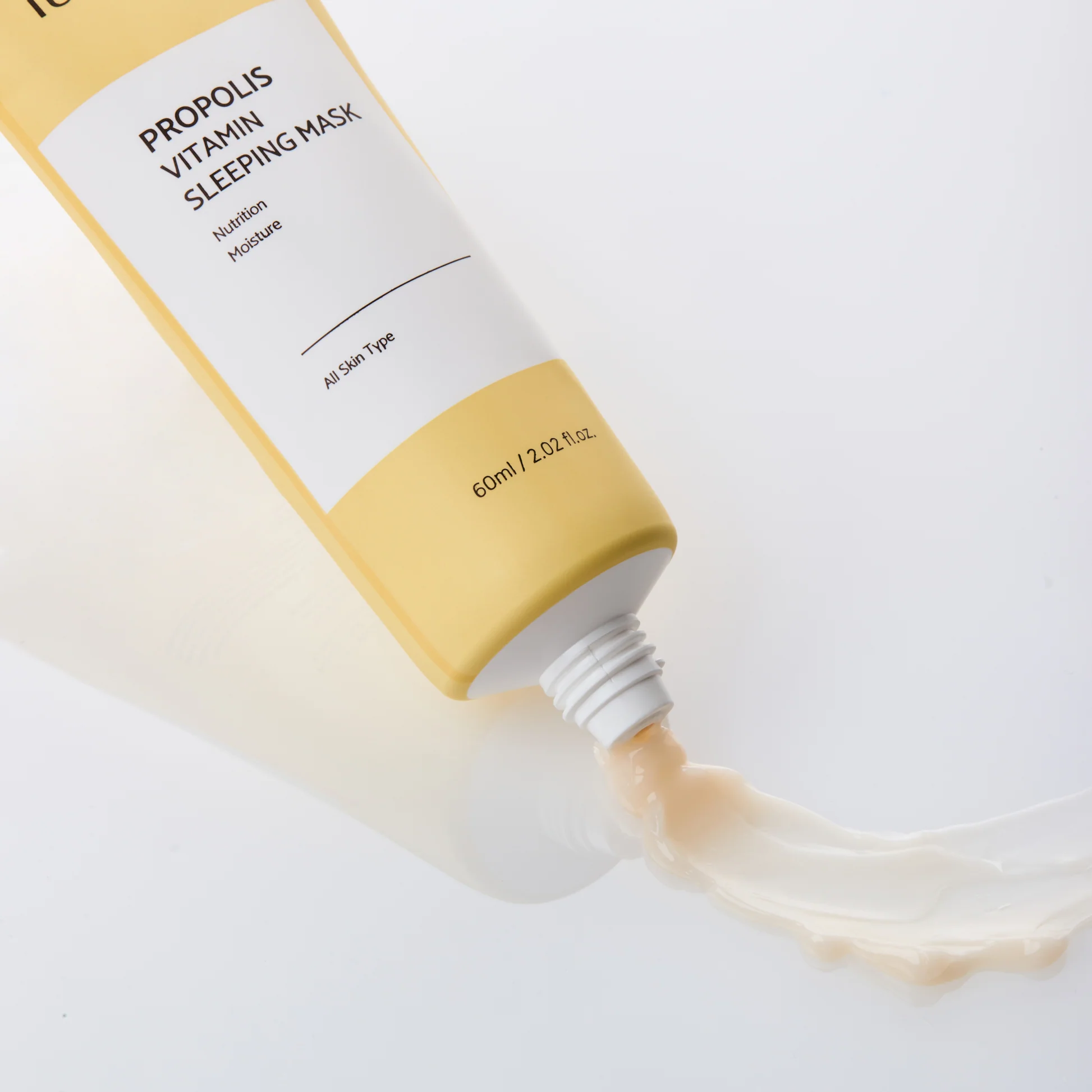 IUNIK Propolis Vitamin Sleeping Mask 60ml اي يونيك ماسك ليلي مرمم ومهدئ ومجدد لإشراقة للبشرة - Image 2