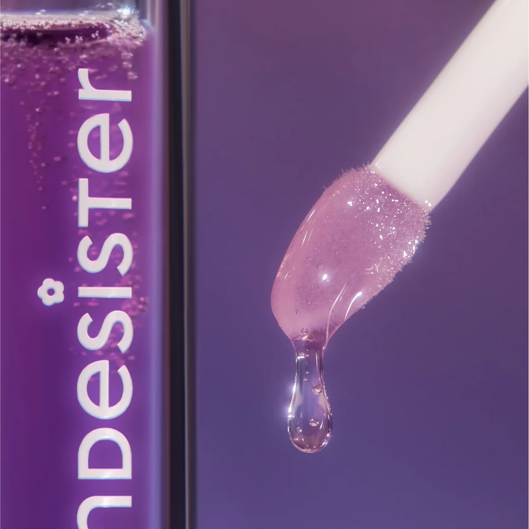 BLONDESISTER LIP OIL CUTE LIPPY - RED FRUIT AROMA بلوندي سيستر زيت شفاه لامع برائحة الفواكه الحمراء - Image 6