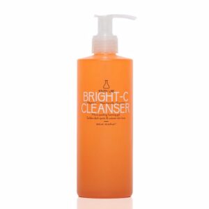 YOUTH LAB Bright-C Cleanser 300ml يوث لاب غسول منظف و مقشر للبشرة
