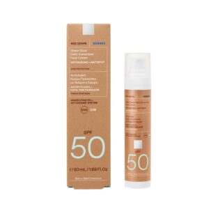 KORRES Red Grape Sheer Glow Daily Sunscreen Face Cream SPF50 50ml كوريس كريم واقي شمس موحد للون البشرة ومكافح لعلامات الشيخوخة