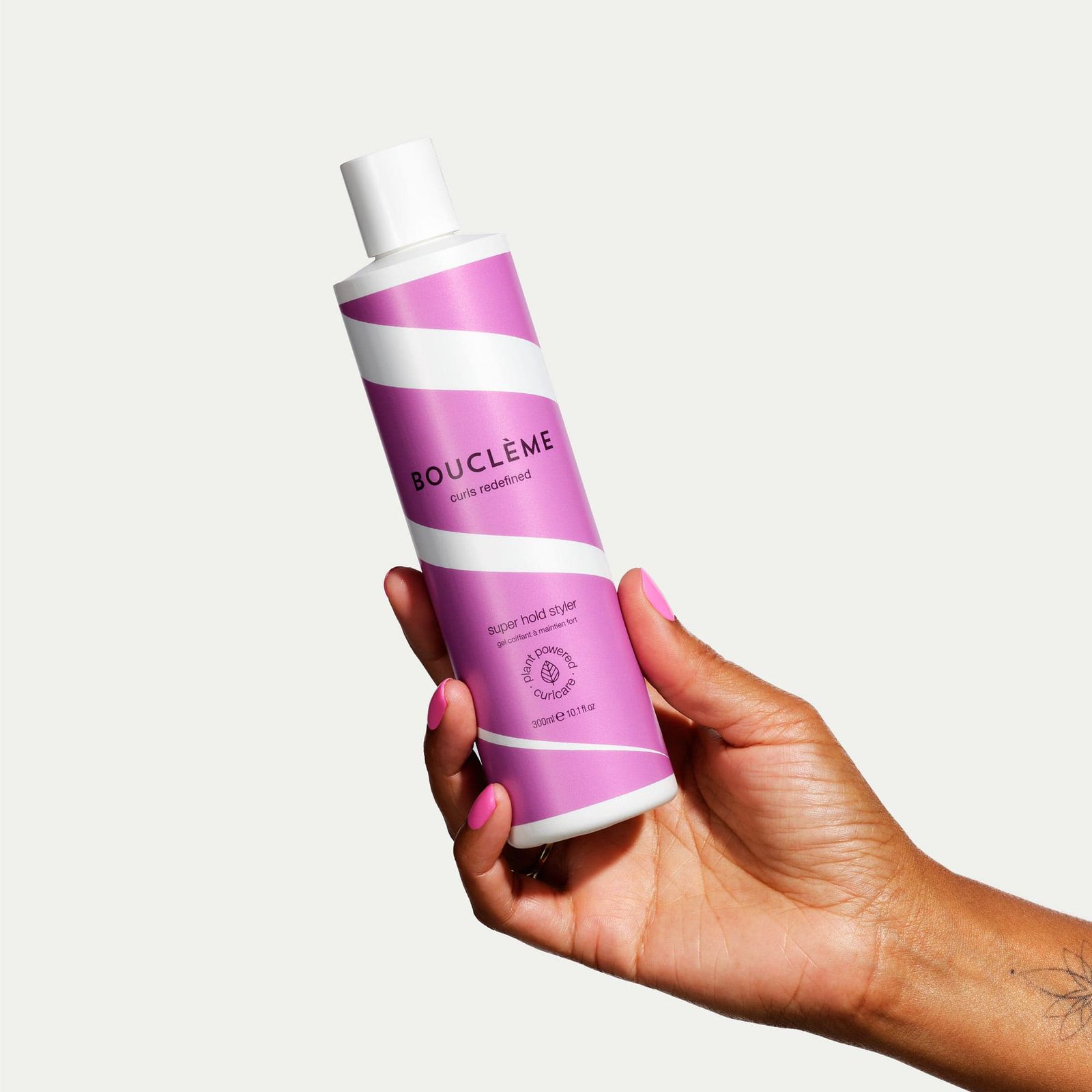 BOUCLÈME CURLS REDEFINED SUPER HOLD STYLER 300ml بوكليم جل مصفف للشعر المجعد والمموج - Image 3