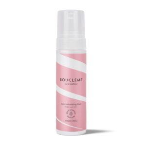 BOUCLÈME CURLS REDEFINED SUPER VOLUMISING FOAM 200ml بوكليم موس رغوي لتكثيف وتحسين مظهر الشعر المجعد والمموج