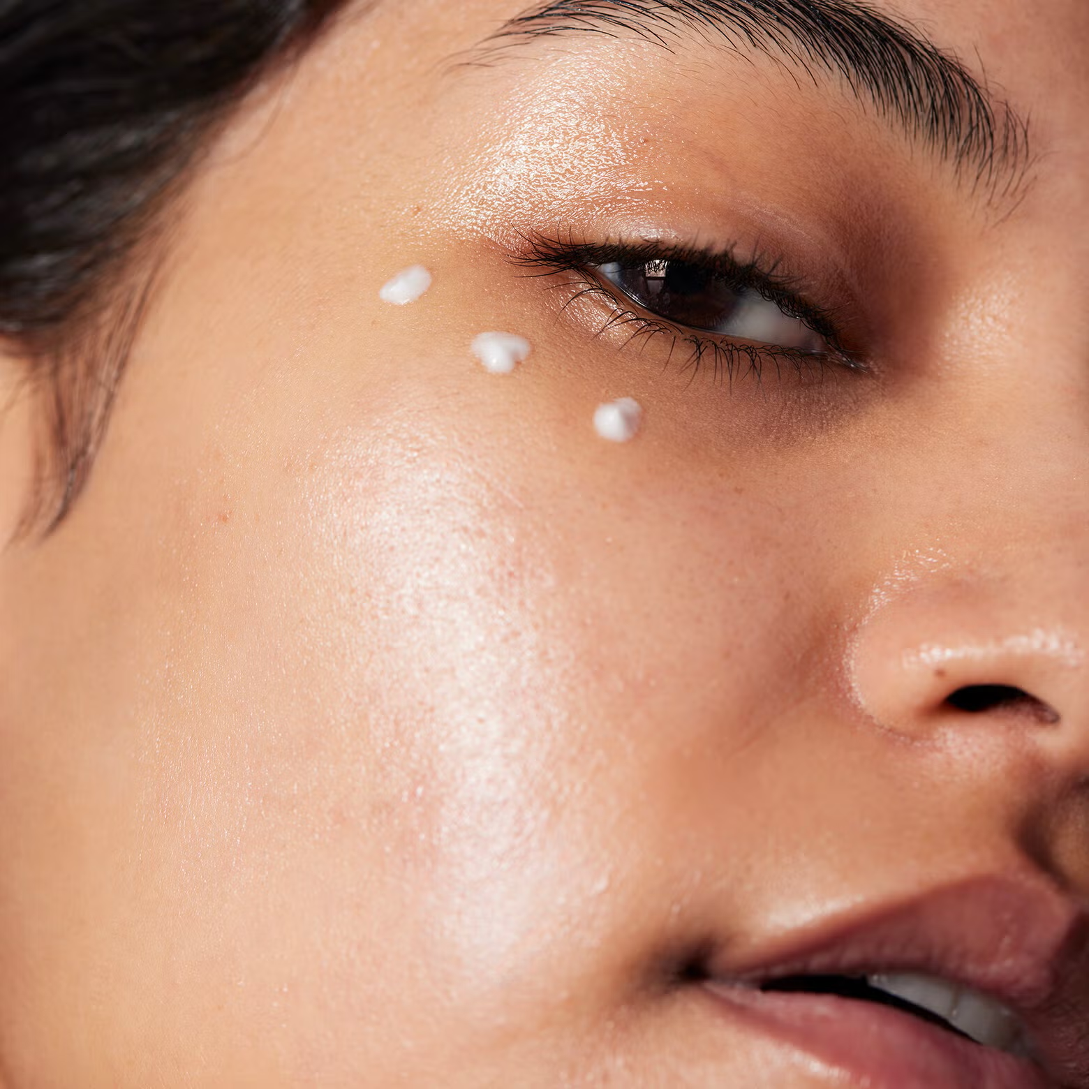 E.L.F Holy Hydration! Eye Cream to minimize dark circles 15g ايلف كريم مرطب للعناية بالعين يساعد على تقليل مظهر الهالات الداكنة - Image 3