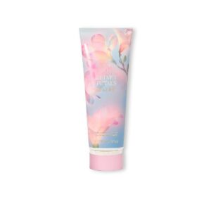 VICTORIA SECRET FRAGRANE LOTION 236ml - VELVET PETALS BLISS فيكتوريا سيكريت مرطب للجسم